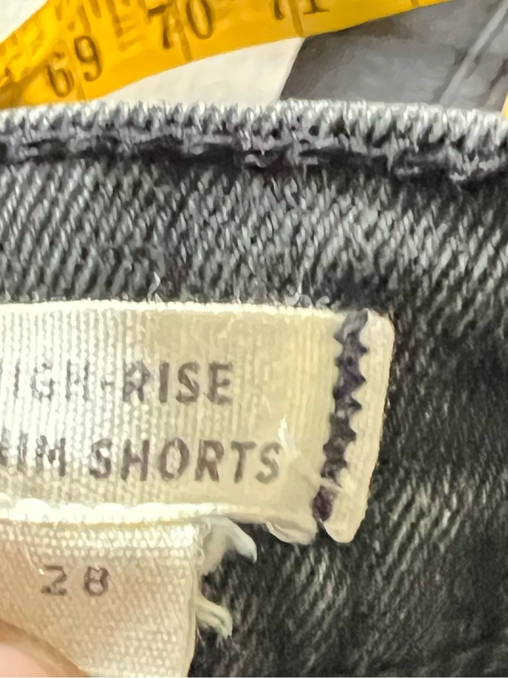 Madewell High-Rise Roll Hem Denim Shorts in Lunar Wash Sz28 - Picture 14 of 16